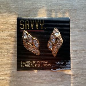 Vintage Savvy Swarovski crystal post earrings